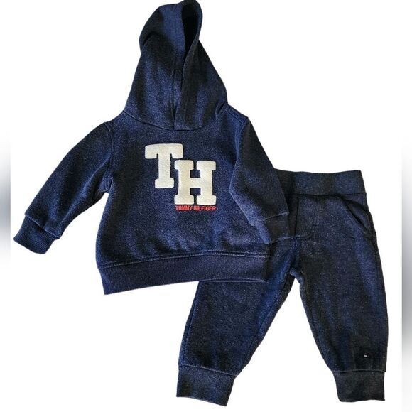 Tommy Hilfiger Infant 2 peice hoodie and joggers - Picture 1 of 6